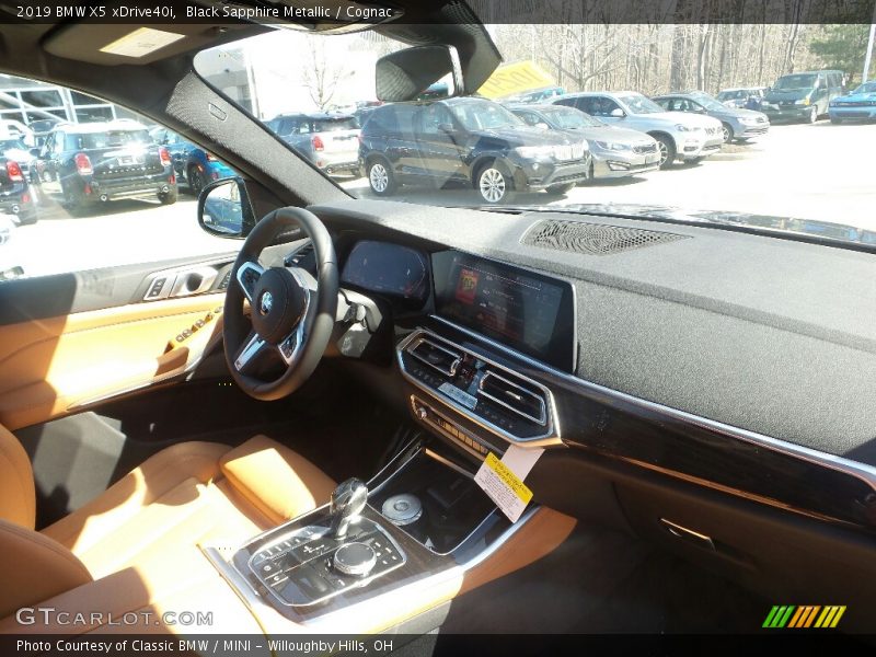 Black Sapphire Metallic / Cognac 2019 BMW X5 xDrive40i