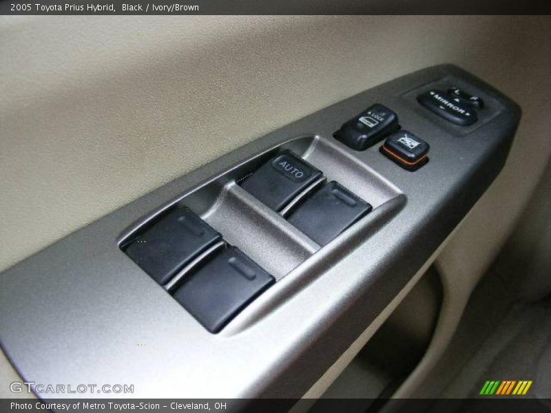 Black / Ivory/Brown 2005 Toyota Prius Hybrid