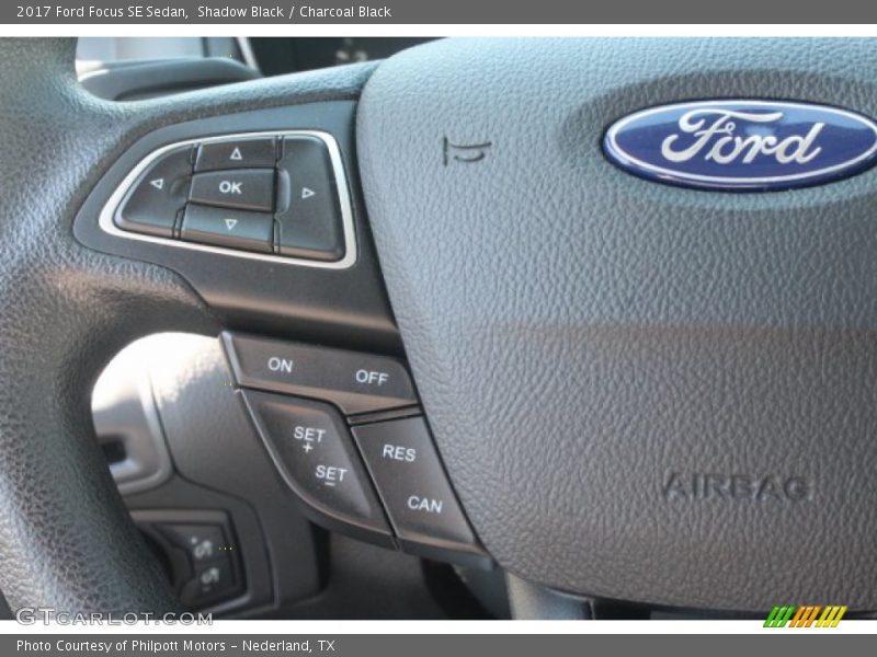 Shadow Black / Charcoal Black 2017 Ford Focus SE Sedan