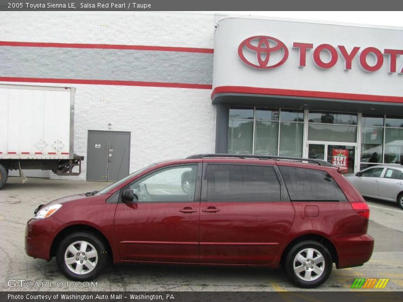 Salsa Red Pearl / Taupe 2005 Toyota Sienna LE