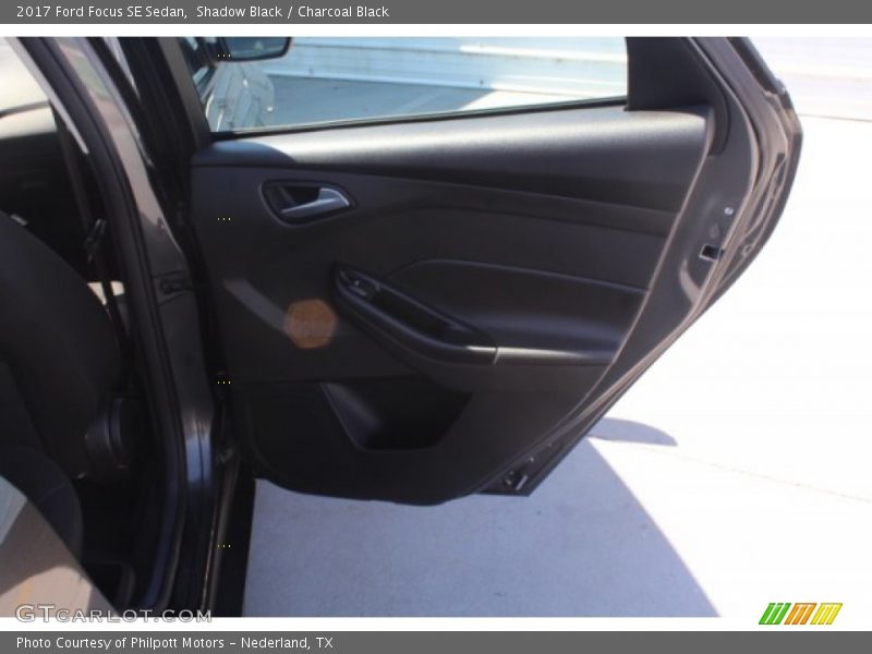 Shadow Black / Charcoal Black 2017 Ford Focus SE Sedan
