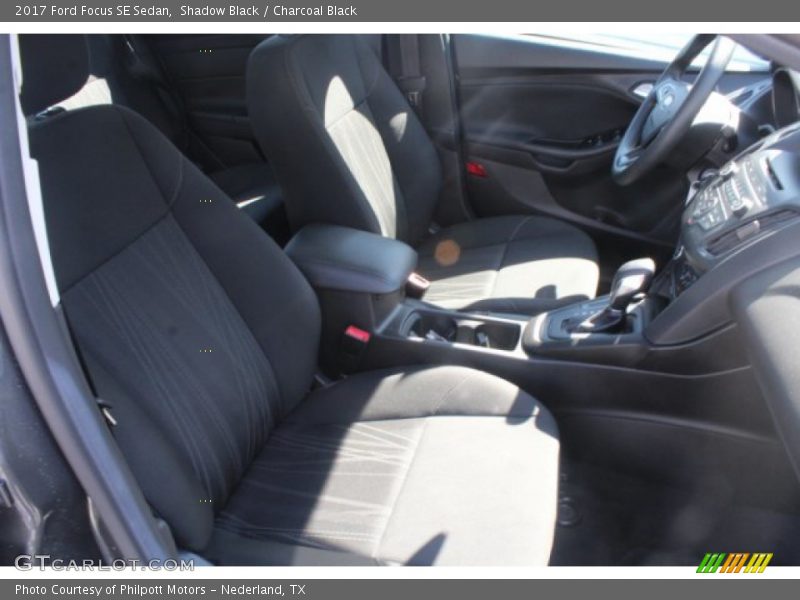 Shadow Black / Charcoal Black 2017 Ford Focus SE Sedan