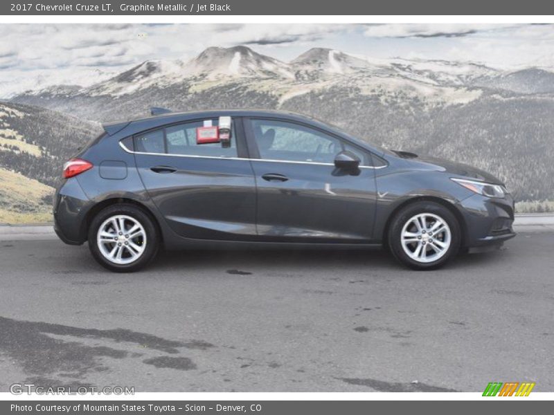 Graphite Metallic / Jet Black 2017 Chevrolet Cruze LT