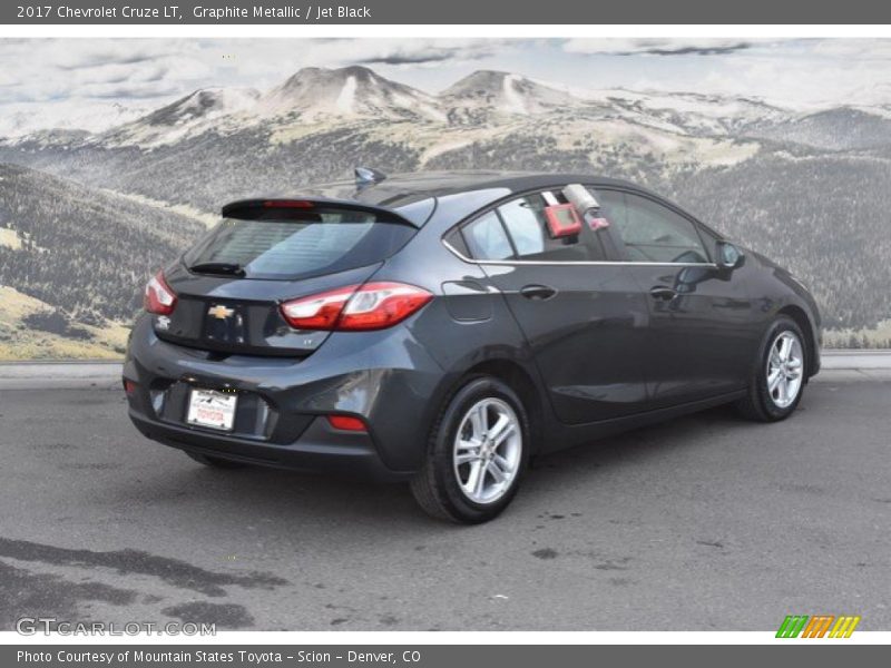 Graphite Metallic / Jet Black 2017 Chevrolet Cruze LT