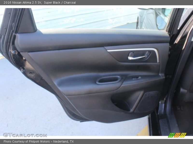 Super Black / Charcoal 2016 Nissan Altima 2.5 SV