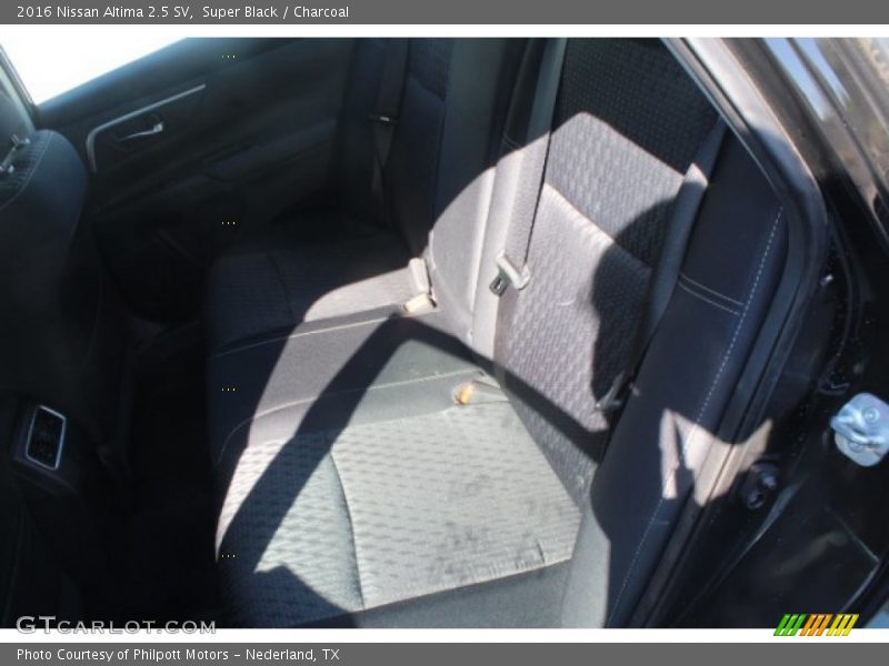 Super Black / Charcoal 2016 Nissan Altima 2.5 SV