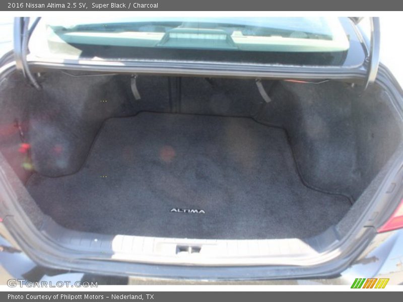 Super Black / Charcoal 2016 Nissan Altima 2.5 SV