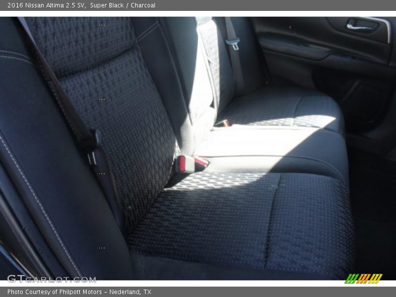 Super Black / Charcoal 2016 Nissan Altima 2.5 SV