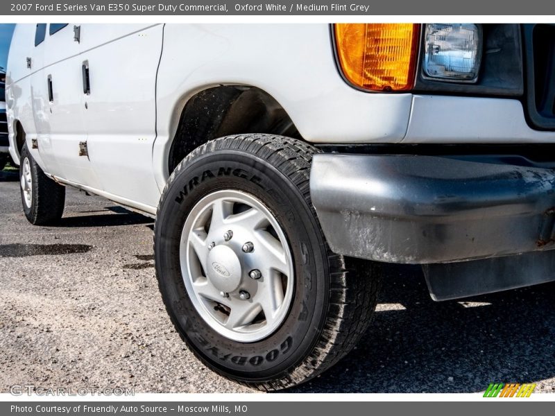 Oxford White / Medium Flint Grey 2007 Ford E Series Van E350 Super Duty Commercial