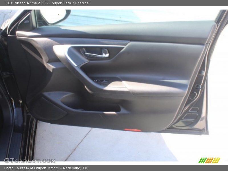 Super Black / Charcoal 2016 Nissan Altima 2.5 SV
