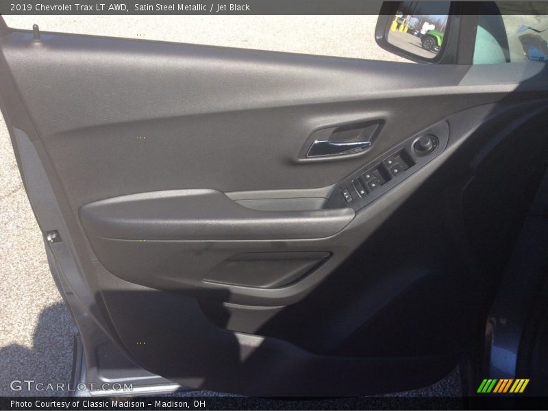 Satin Steel Metallic / Jet Black 2019 Chevrolet Trax LT AWD