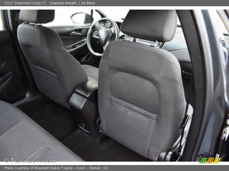 Graphite Metallic / Jet Black 2017 Chevrolet Cruze LT
