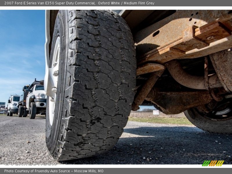 Oxford White / Medium Flint Grey 2007 Ford E Series Van E350 Super Duty Commercial