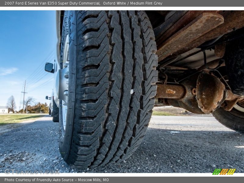 Oxford White / Medium Flint Grey 2007 Ford E Series Van E350 Super Duty Commercial