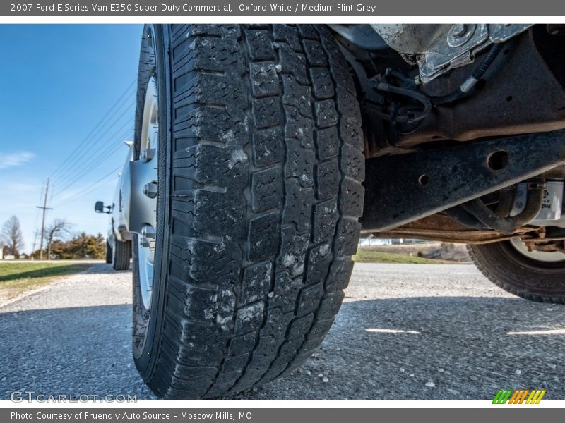 Oxford White / Medium Flint Grey 2007 Ford E Series Van E350 Super Duty Commercial