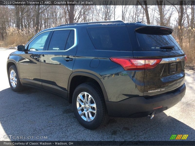 Graphite Metallic / Jet Black 2019 Chevrolet Traverse LT AWD