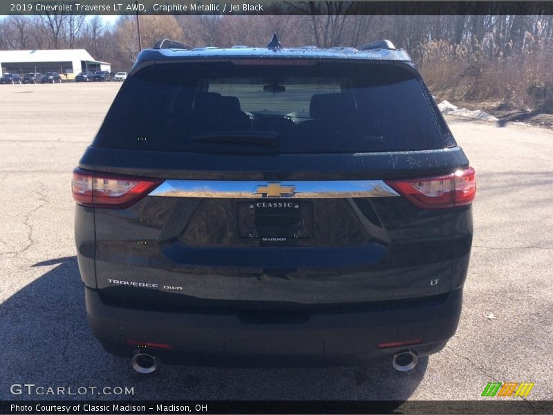 Graphite Metallic / Jet Black 2019 Chevrolet Traverse LT AWD