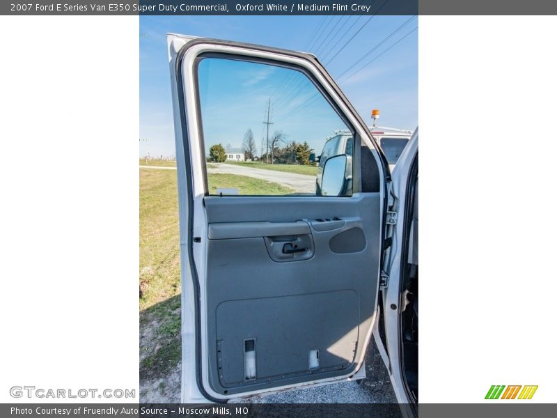 Oxford White / Medium Flint Grey 2007 Ford E Series Van E350 Super Duty Commercial
