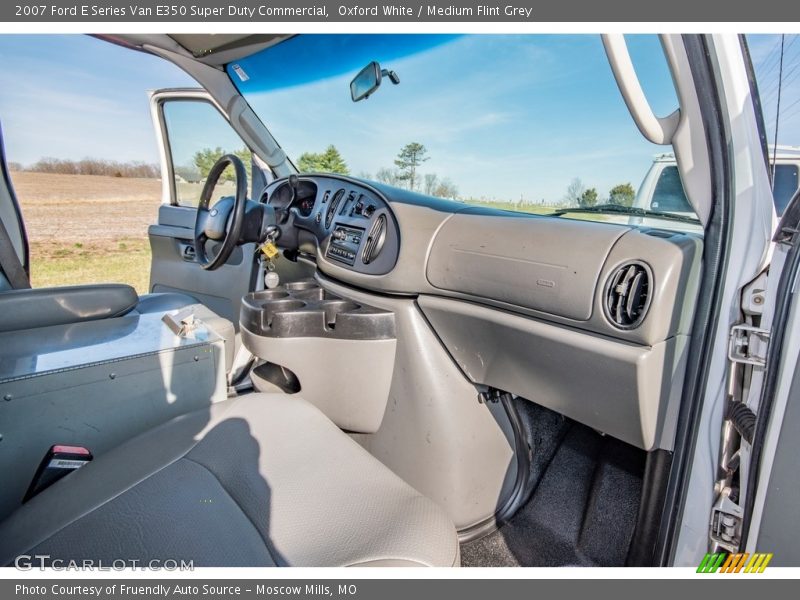 Oxford White / Medium Flint Grey 2007 Ford E Series Van E350 Super Duty Commercial