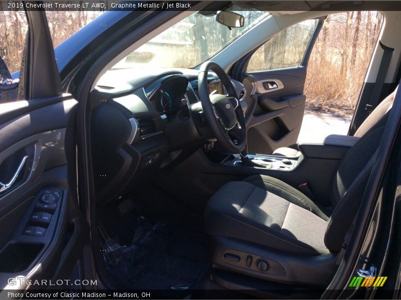 Graphite Metallic / Jet Black 2019 Chevrolet Traverse LT AWD