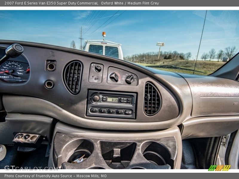 Oxford White / Medium Flint Grey 2007 Ford E Series Van E350 Super Duty Commercial