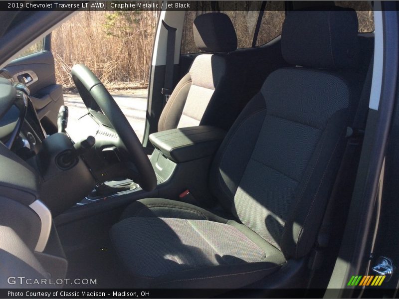Graphite Metallic / Jet Black 2019 Chevrolet Traverse LT AWD