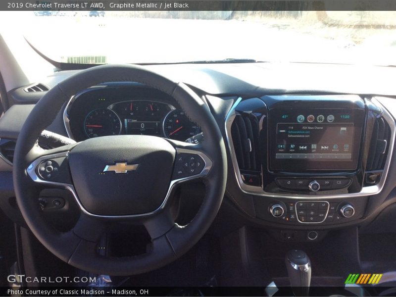 Graphite Metallic / Jet Black 2019 Chevrolet Traverse LT AWD