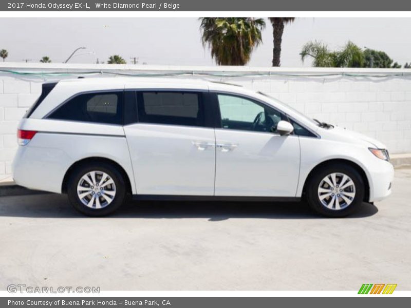 White Diamond Pearl / Beige 2017 Honda Odyssey EX-L