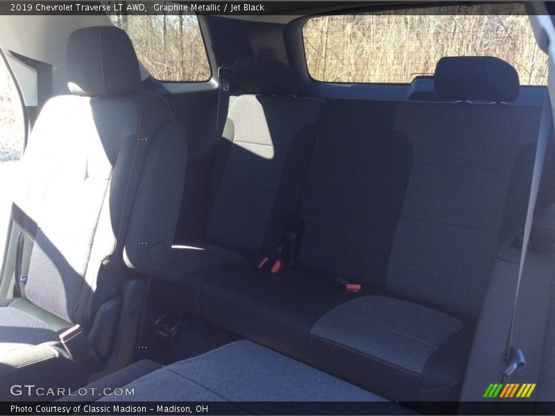 Graphite Metallic / Jet Black 2019 Chevrolet Traverse LT AWD