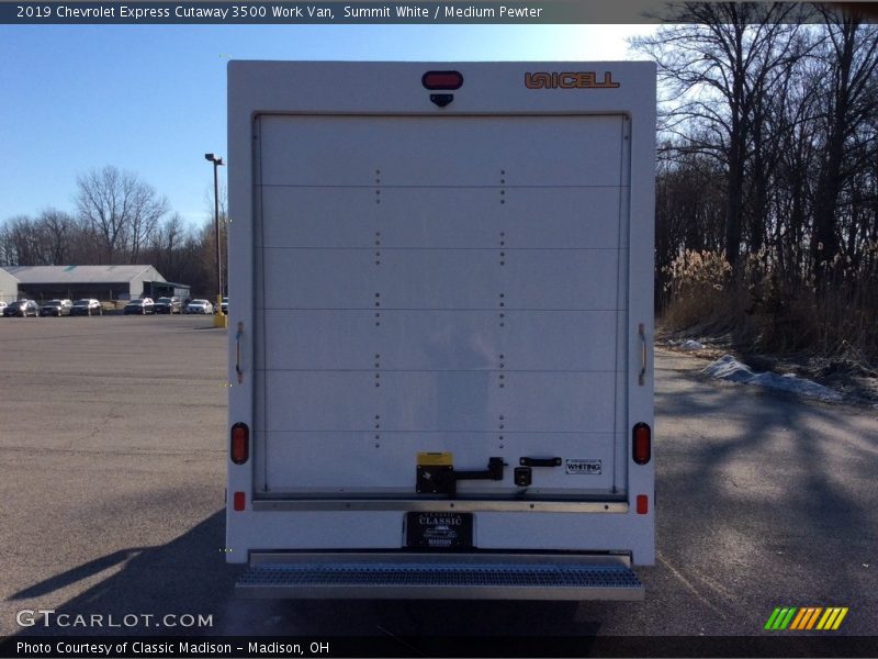Summit White / Medium Pewter 2019 Chevrolet Express Cutaway 3500 Work Van