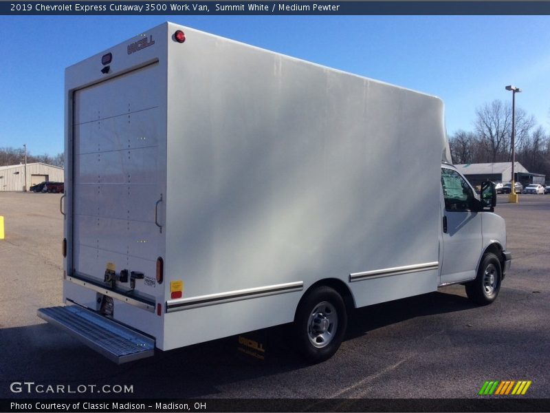 Summit White / Medium Pewter 2019 Chevrolet Express Cutaway 3500 Work Van