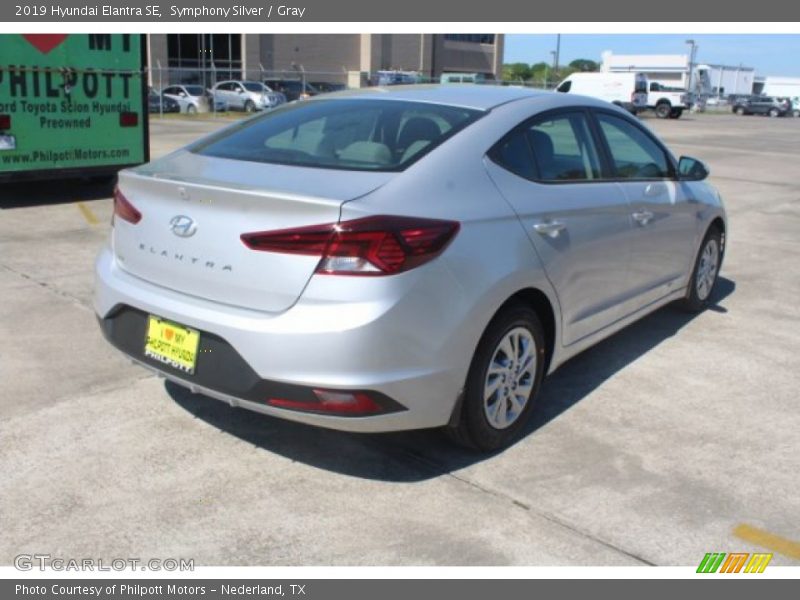 Symphony Silver / Gray 2019 Hyundai Elantra SE