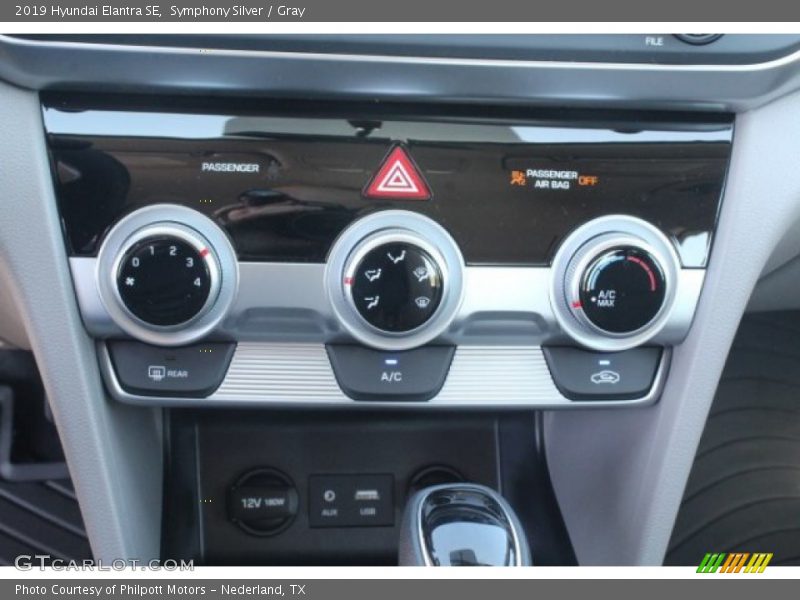Symphony Silver / Gray 2019 Hyundai Elantra SE