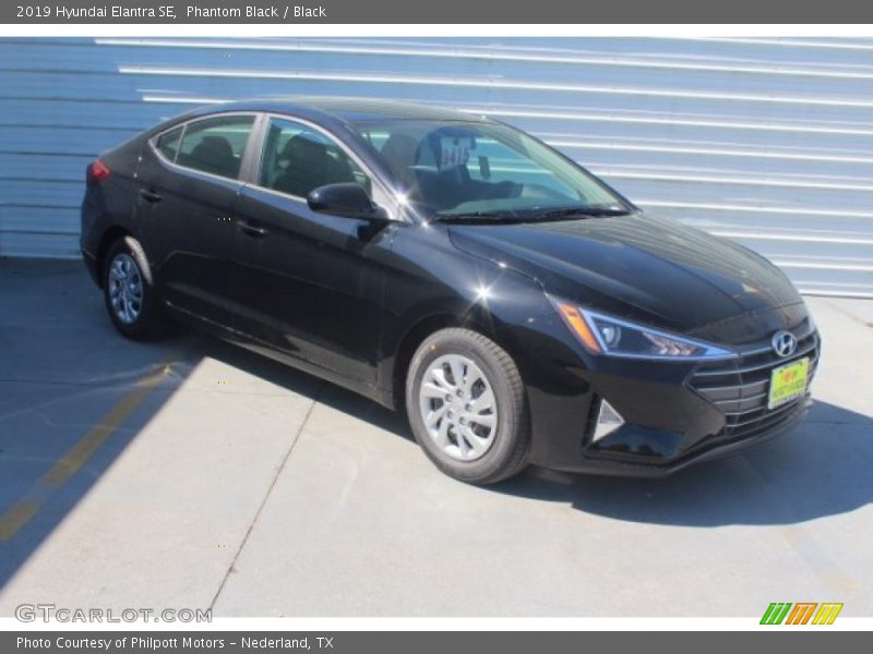Phantom Black / Black 2019 Hyundai Elantra SE