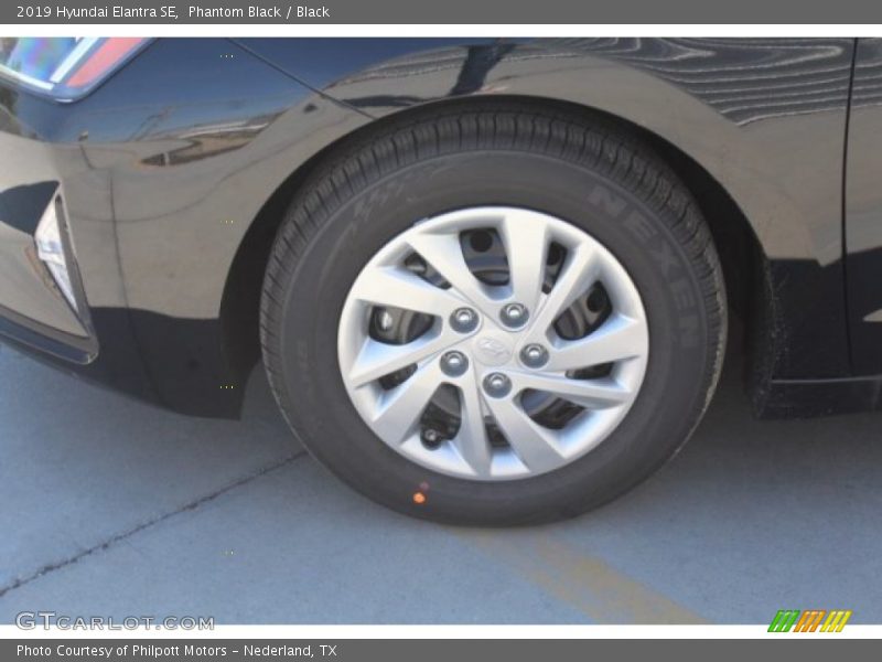 Phantom Black / Black 2019 Hyundai Elantra SE
