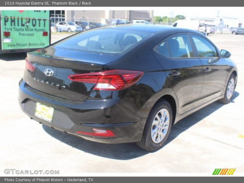 Phantom Black / Black 2019 Hyundai Elantra SE