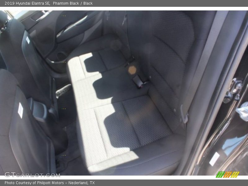 Phantom Black / Black 2019 Hyundai Elantra SE
