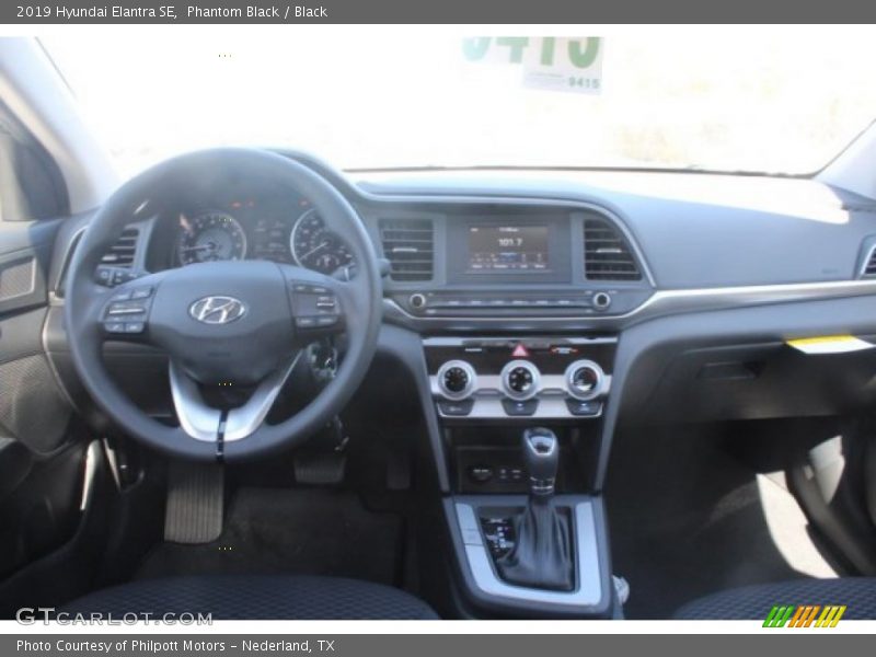 Phantom Black / Black 2019 Hyundai Elantra SE
