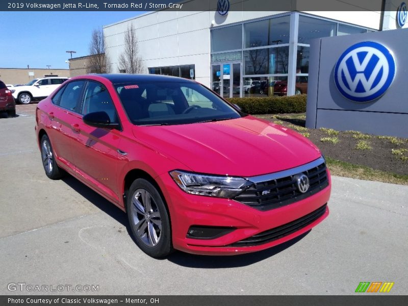 Tornado Red / Storm Gray 2019 Volkswagen Jetta R-Line