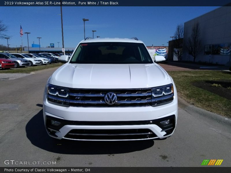 Pure White / Titan Black 2019 Volkswagen Atlas SE R-Line 4Motion