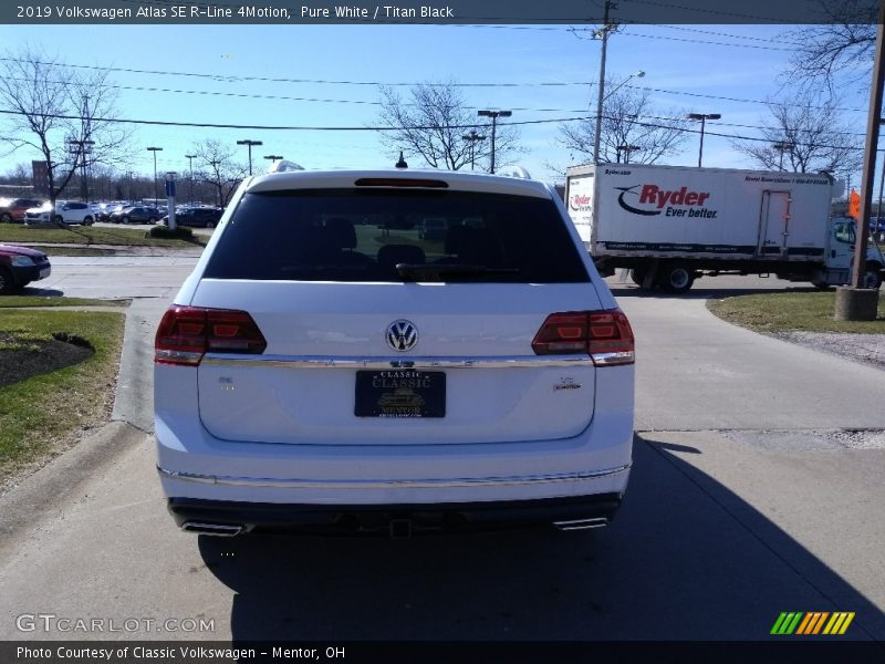 Pure White / Titan Black 2019 Volkswagen Atlas SE R-Line 4Motion