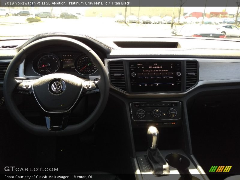 Platinum Gray Metallic / Titan Black 2019 Volkswagen Atlas SE 4Motion