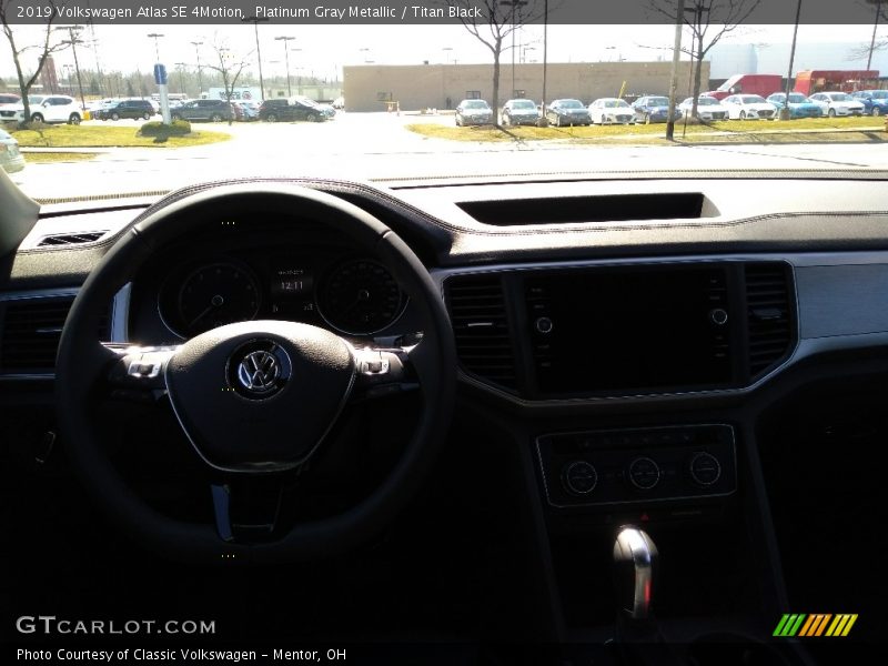 Platinum Gray Metallic / Titan Black 2019 Volkswagen Atlas SE 4Motion