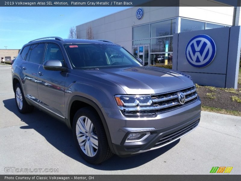 Platinum Gray Metallic / Titan Black 2019 Volkswagen Atlas SEL 4Motion