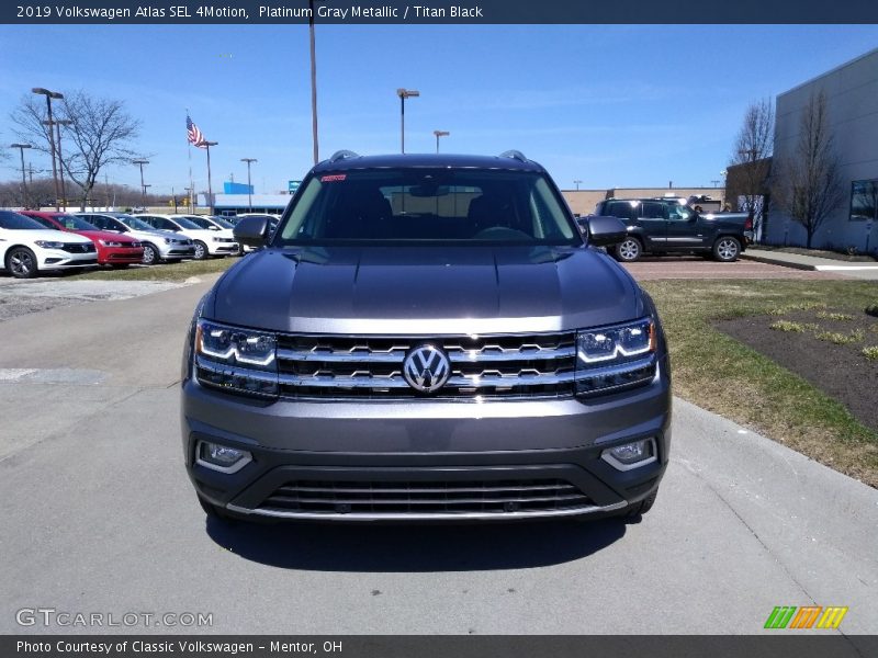 Platinum Gray Metallic / Titan Black 2019 Volkswagen Atlas SEL 4Motion