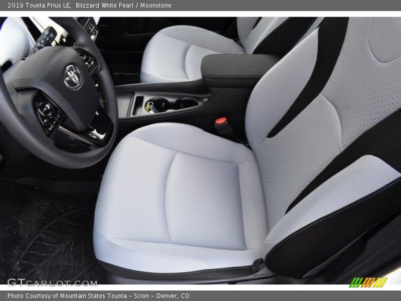 Blizzard White Pearl / Moonstone 2019 Toyota Prius LE