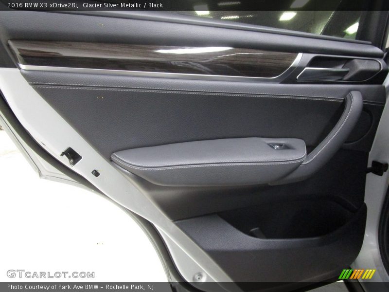 Glacier Silver Metallic / Black 2016 BMW X3 xDrive28i
