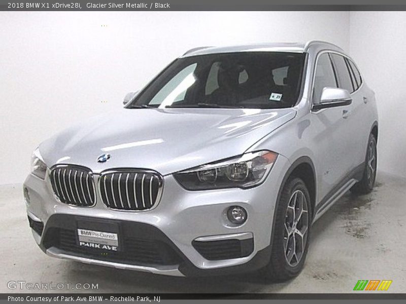Glacier Silver Metallic / Black 2018 BMW X1 xDrive28i