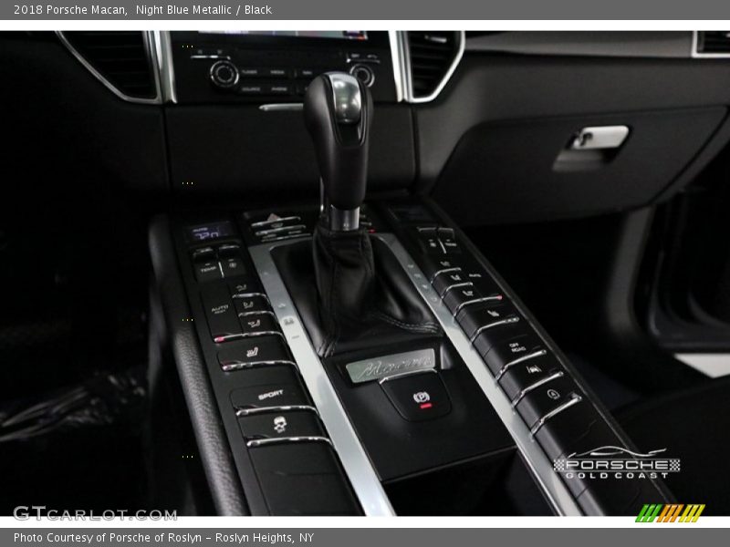 Night Blue Metallic / Black 2018 Porsche Macan