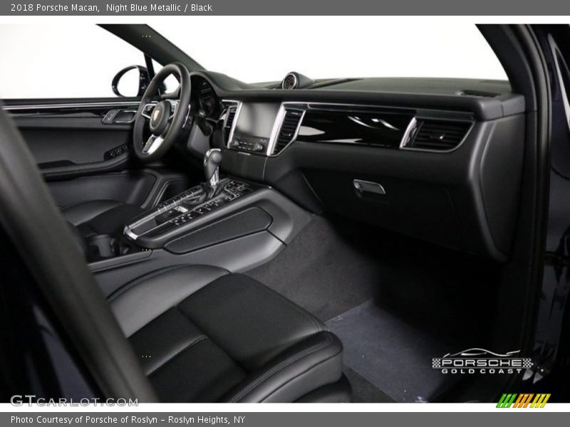 Night Blue Metallic / Black 2018 Porsche Macan